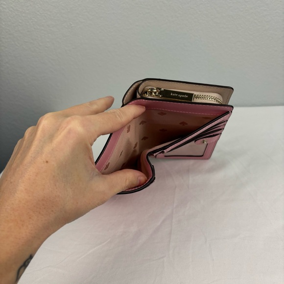 Kate Spade Adel Medium Size Wallet - Cream / Pink - Picture 8 of 9